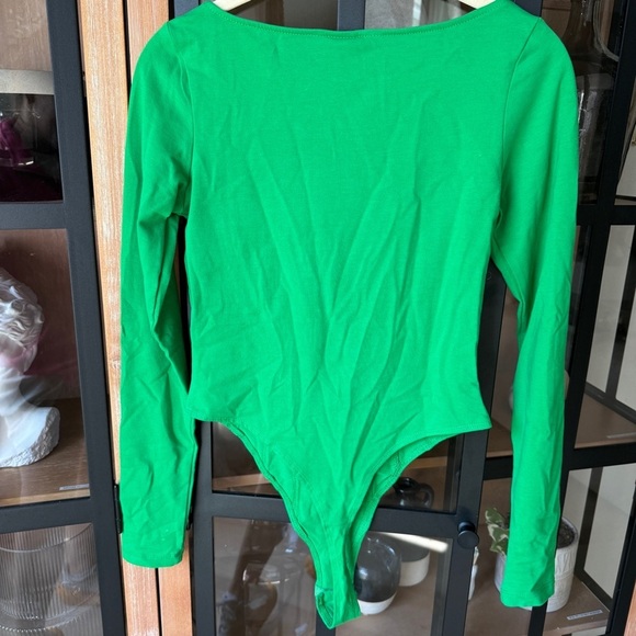 H&M Bodysuit kelly green square neck long sleeves corset thong top - Picture 4 of 4